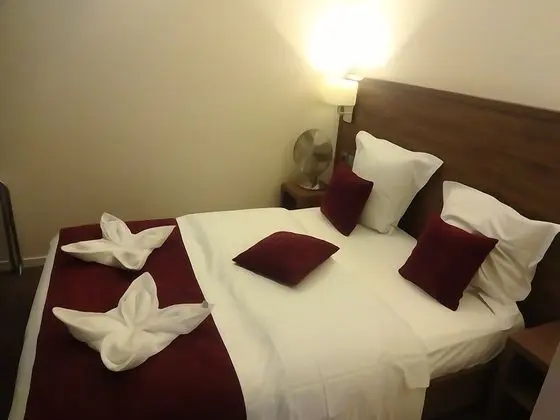 Comfort Tek Büyük Yataklı Oda, Avlu