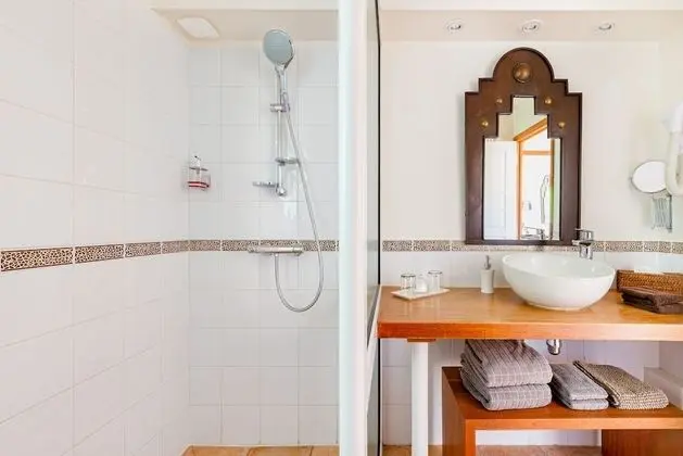 Signature Tek Büyük Yataklı Oda (Zanzibar)