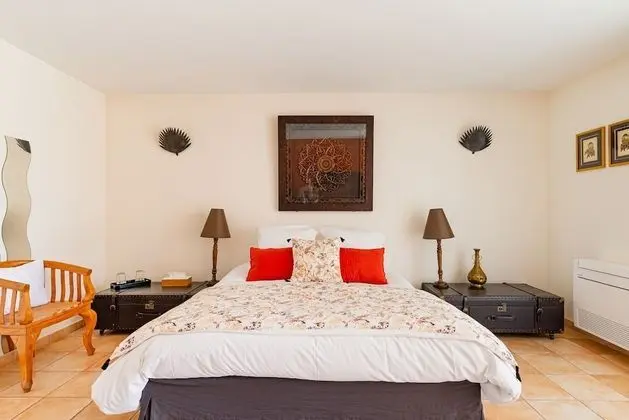 Tek Büyük Yataklı Oda (Pondichery)