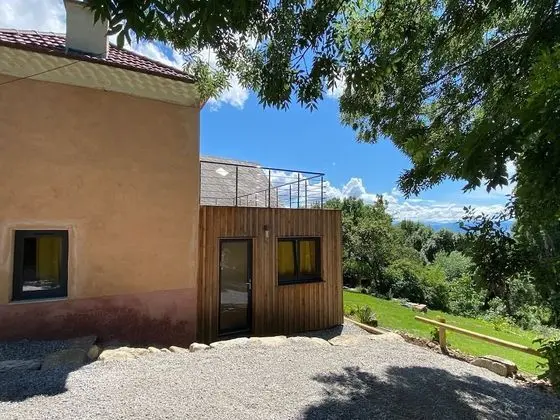 Kır Evi, Banyolu/Duşlu, Dağ Manzaralı