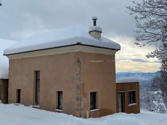 Kır Evi, Banyolu/Duşlu, Dağ Manzaralı