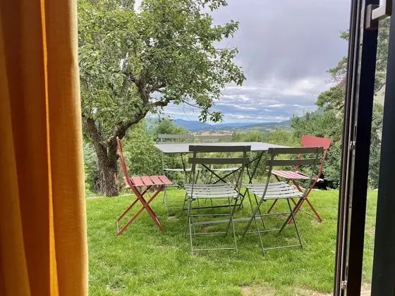 Kır Evi, Banyolu/Duşlu, Dağ Manzaralı