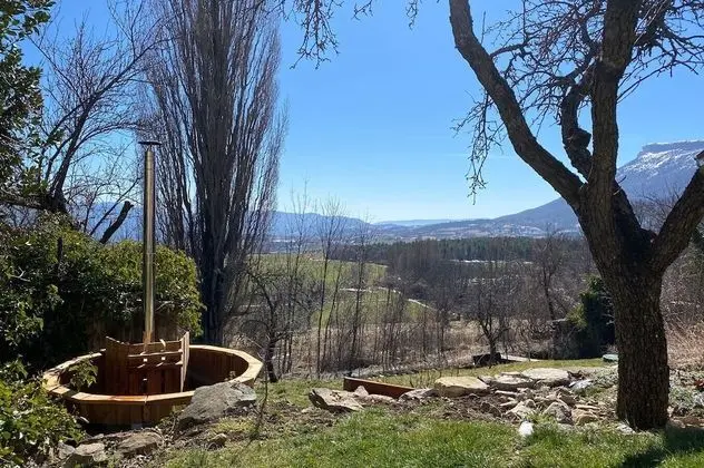 Kır Evi, Banyolu/Duşlu, Dağ Manzaralı