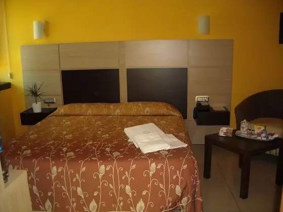 Tek Büyük veya İki Ayrı Yataklı Oda