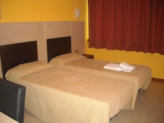 Tek Büyük veya İki Ayrı Yataklı Oda