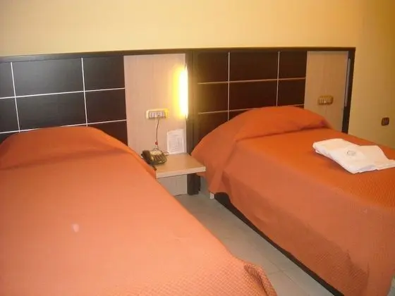 Tek Büyük veya İki Ayrı Yataklı Oda