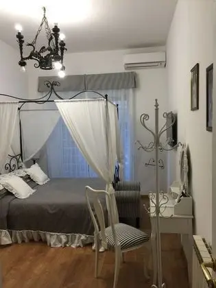 Tek Büyük Yataklı Oda, Veranda