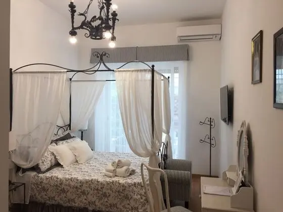 Tek Büyük Yataklı Oda, Veranda