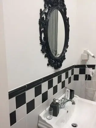 Tek Büyük Yataklı Oda, Veranda