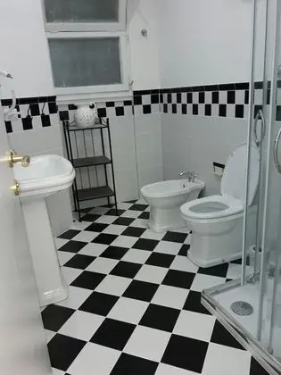 Tek Büyük Yataklı Oda, Veranda