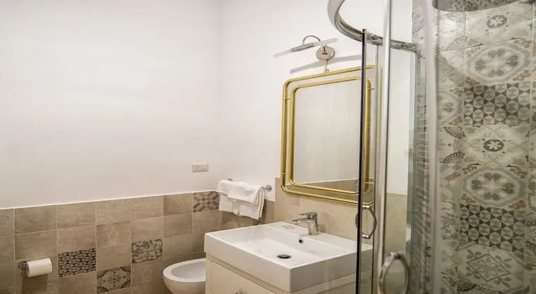Üç Kişilik Oda, Özel Banyo