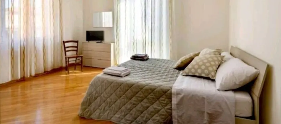 Tek Büyük Yataklı Oda