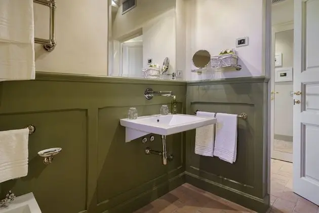 Classic Tek Büyük Yataklı Oda