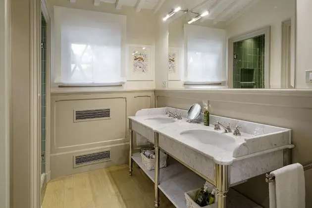 Junior Tek Büyük Yataklı Oda