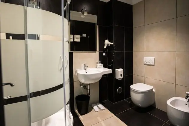 Business Büyük Yataklı Tek Kişilik Oda