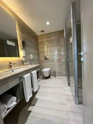 Aile Odası, Deniz veya Havuz Manzaralı, Balkonlu