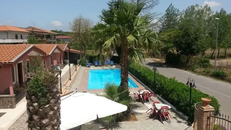 Basic Üç Kişilik Oda