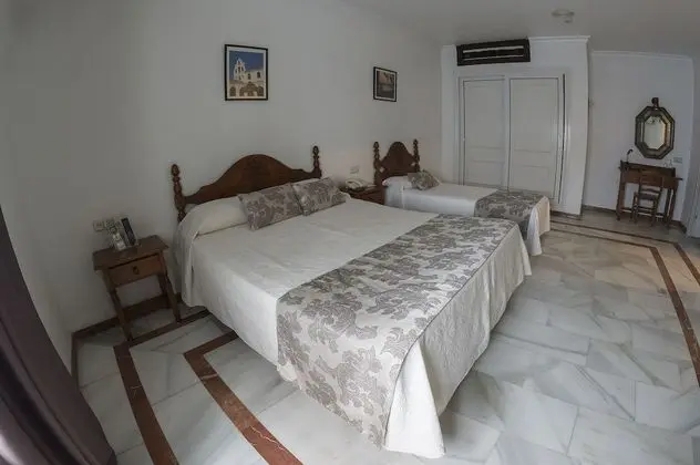 Üç Kişilik Oda