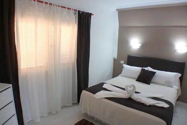Superior Apart Daire, 1 Yatak Odası, Teras, Havuz Manzaralı
