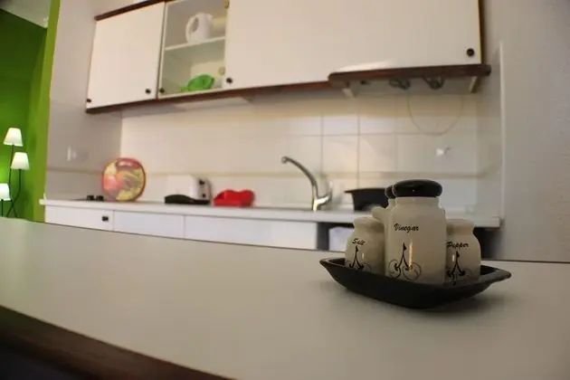 Superior Apart Daire, 1 Yatak Odası, Teras, Havuz Manzaralı