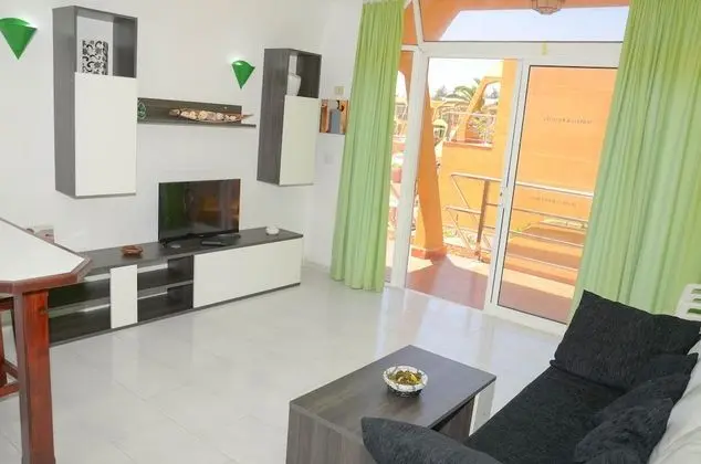 Superior Apart Daire, 1 Yatak Odası, Teras, Havuz Manzaralı