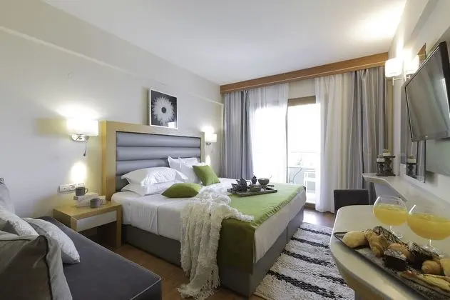 Deluxe Tek Büyük veya İki Ayrı Yataklı Oda
