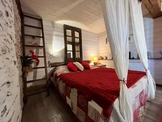 Romantic Tek Büyük Yataklı Oda