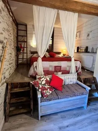 Romantic Tek Büyük Yataklı Oda