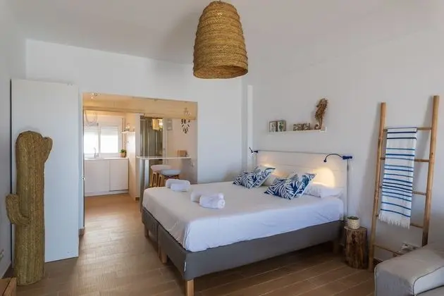 Stüdyo, Deniz Manzaralı