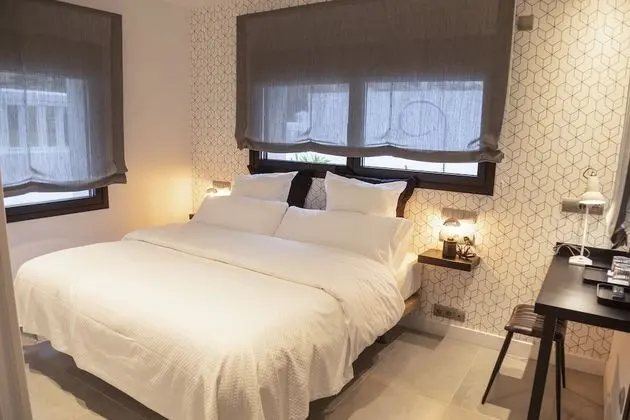 Tek Büyük veya İki Ayrı Yataklı Oda, Banyolu/Duşlu (3-4)