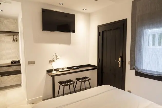 Tek Büyük veya İki Ayrı Yataklı Oda, Banyolu/Duşlu (3-4)