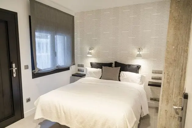 Tek Büyük veya İki Ayrı Yataklı Oda, Banyolu/Duşlu (3-4)