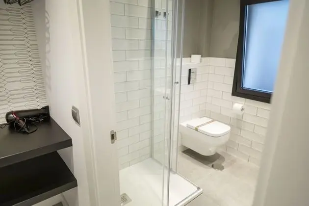 Tek Büyük veya İki Ayrı Yataklı Oda, Banyolu/Duşlu (3-4)