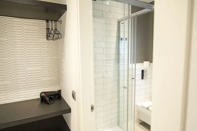 Tek Büyük veya İki Ayrı Yataklı Oda, Banyolu/Duşlu (3-4)