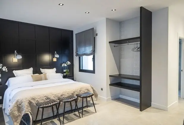 Tek Büyük veya İki Ayrı Yataklı Oda, Özel Banyo (2)