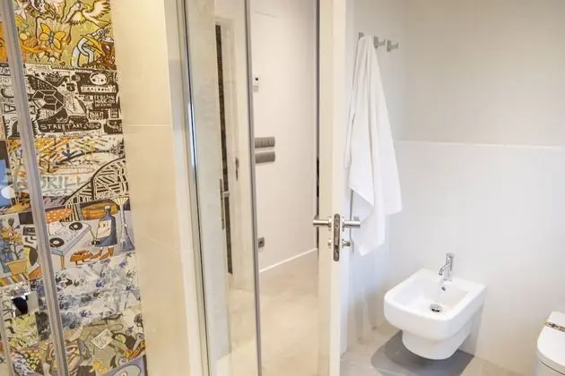 Tek Büyük veya İki Ayrı Yataklı Oda, Özel Banyo (2)