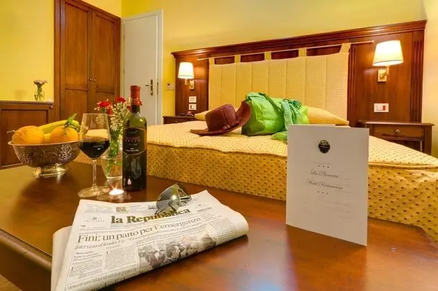 Deluxe Tek Büyük Yataklı Oda, Özel Banyo, Şehir Manzaralı