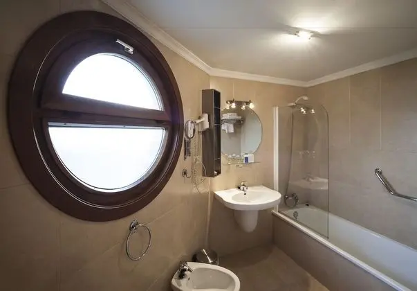 Tek Büyük Yataklı Oda, Teras