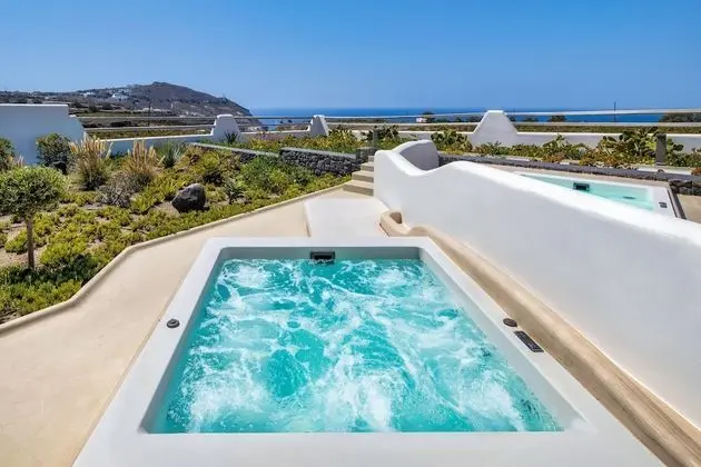 Superior Süit (with outdoor jetted tub)