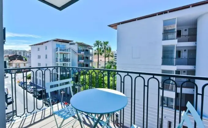 Premium Oda, 1 En Büyük (King) Boy Yatak, Balkon, Şehir Manzaralı