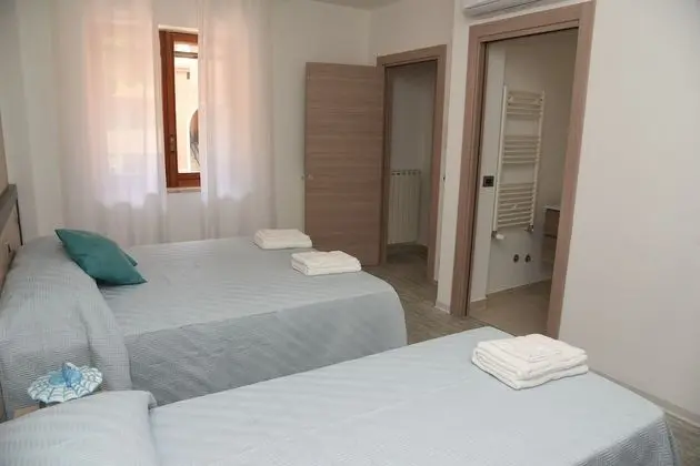 Deluxe Tek Büyük Yataklı Oda, Avlu Manzaralı (with extra bed)