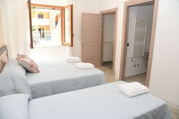 Deluxe Tek Büyük Yataklı Oda, Avlu Manzaralı (with extra bed)