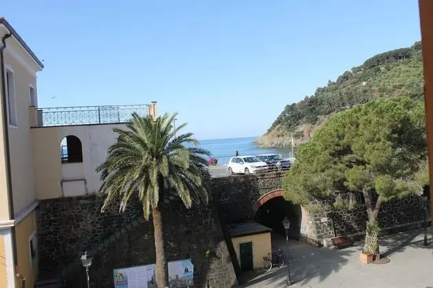 Traditional Apart Daire, Özel Banyo, Deniz Manzaralı (Rezzano 40)