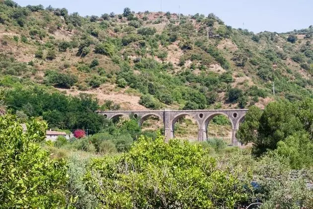 Superior Tek Büyük Yataklı Oda, Bahçe Manzaralı