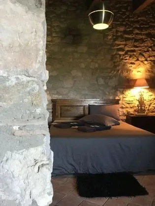 Üç Kişilik Oda, Tepe Manzaralı (Marlon Brando)