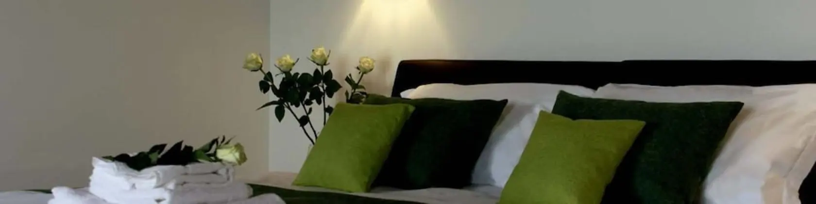 Üç Kişilik Oda, Bahçe Manzaralı