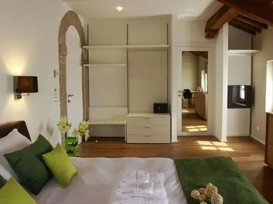 Üç Kişilik Oda, Bahçe Manzaralı