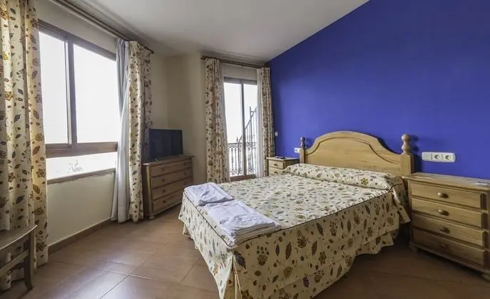 Basic Oda, 1 Büyük (Queen) Boy Yatak