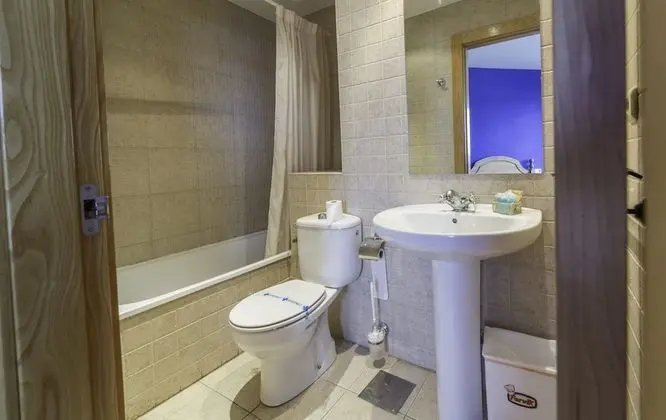 Tek Büyük veya İki Ayrı Yataklı Oda