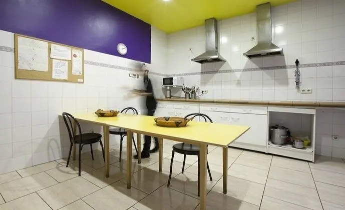 Ortak Ranzalı Oda, Karma Ranzalı Oda, Ortak Banyo (1 bed in a 12-Bed Dormitory Room)